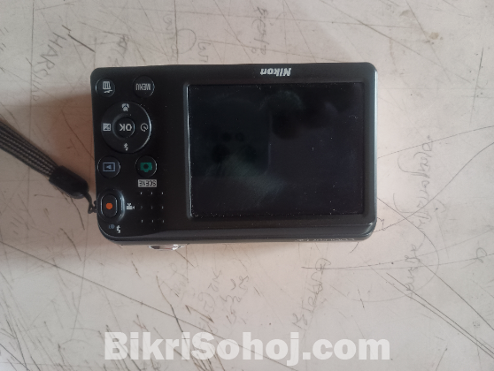 Nikon Coolpix L27 Digital Camera